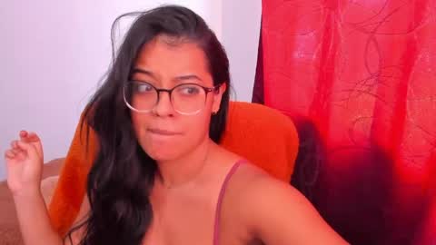 Snapshot of camila_bustamante_ chatting on 05/30/26, 05:54 camila_bustamante_ online show from 05/30/26, 05:54