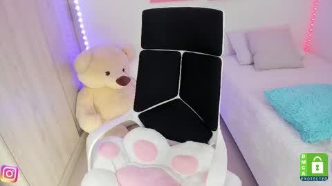  C A M I  online show from 02/26/25, 12:16