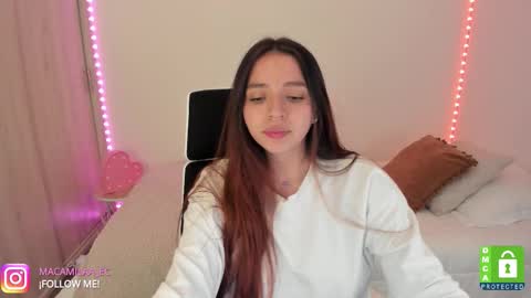  C A M I  online show from 10/10/25, 02:10