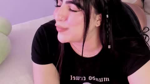 Camila online show from 11/20/25, 01:06