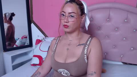 Snapshot of camila_sweet_3 chatting on 02/25/25, 10:58 Camila online show from 02/25/25, 10:58