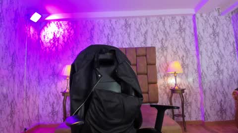    online show from 02/11/25, 11:33