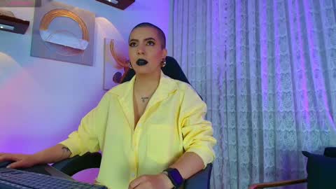    online show from 09/22/25, 12:07