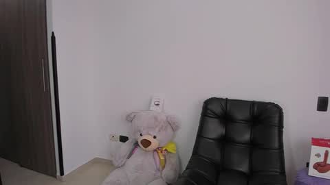 Camila online show from 12/04/25, 08:06