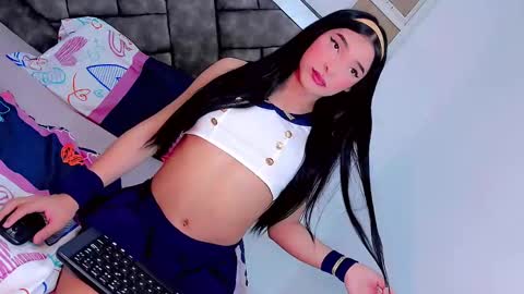 camilajhoones online show from 02/11/25, 06:51