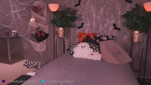 Snapshot of camilalovers01 chatting on 10/19/25, 02:23 online show from 10/19/25, 02:23