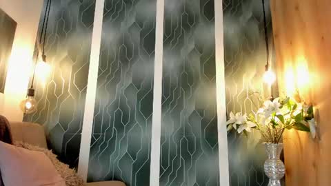 Snapshot of camilamanzurr chatting on 06/18/26, 10:25 camila manzur online show from 06/18/26, 10:25