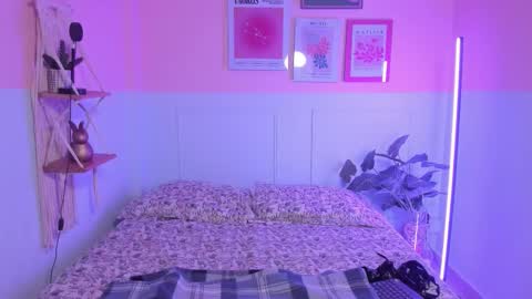 Camila  online show from 09/24/25, 11:46