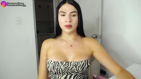 X IGcamiryan01 online show from 05/12/26, 09:34