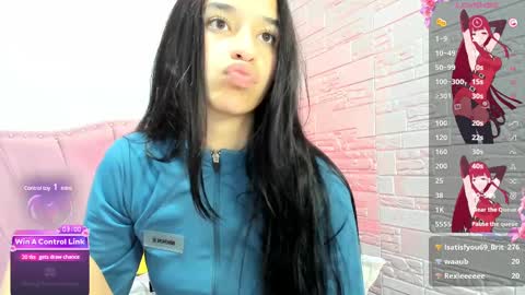 Snapshot of camilavill chatting on 02/25/25, 04:14 CamilaVill online show from 02/25/25, 04:14