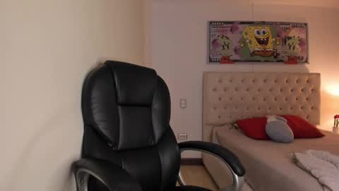 Snapshot of camileangel chatting on 09/29/25, 04:39 online show from 09/29/25, 04:39