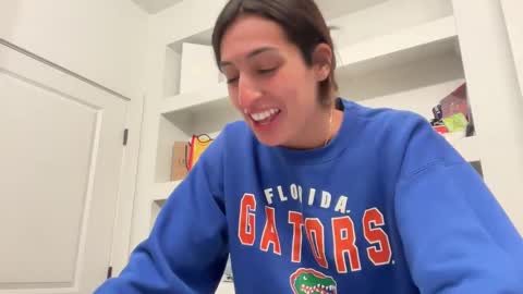 Snapshot of camiliakxoxo chatting on 02/24/25, 03:55 camiliakxoxo online show from 02/24/25, 03:55