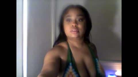 Snapshot of camiliaskye chatting on 12/05/25, 06:00 camiliaskye online show from 12/05/25, 06:00