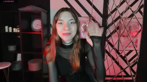 Snapshot of camilla_evers chatting on 03/23/26, 05:33 Camilla online show from 03/23/26, 05:33