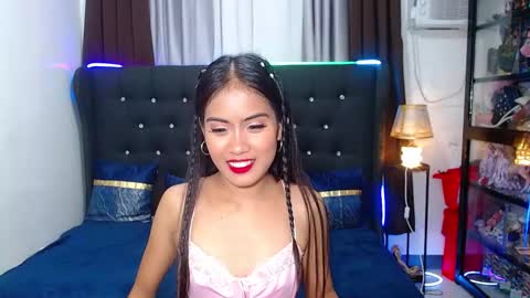 Snapshot of camilla_morena chatting on 02/02/25, 08:35 camilla_morena online show from 02/02/25, 08:35