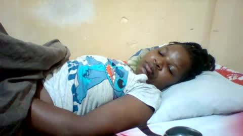 Snapshot of camillah_sweet chatting on 06/22/26, 02:13 camillah_sweet online show from 06/22/26, 02:13