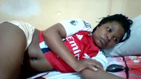 Snapshot of camillah_sweet chatting on 06/25/26, 07:13 camillah_sweet online show from 06/25/26, 07:13