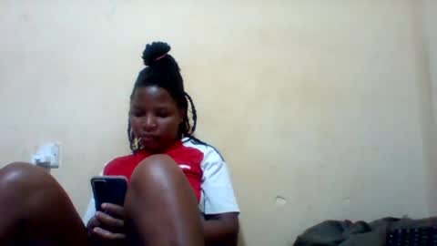 Snapshot of camillah_sweet chatting on 06/30/26, 05:47 camillah_sweet online show from 06/30/26, 05:47