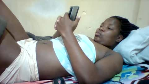 Snapshot of camillah_sweet chatting on 07/16/26, 03:23 camillah_sweet online show from 07/16/26, 03:23