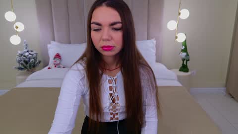 Snapshot of camillalarson chatting on 12/30/24, 03:03 Camilla online show from 12/30/24, 03:03