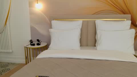 Snapshot of camillalarson chatting on 09/19/25, 05:09 Camilla online show from 09/19/25, 05:09