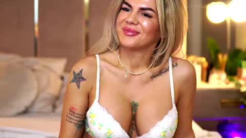 Camy online show from 12/04/25, 09:29