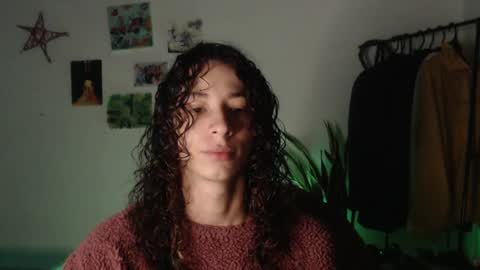 Snapshot of camille_delrey chatting on 02/02/25, 10:24 Camille online show from 02/02/25, 10:24