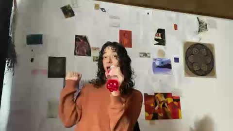 Snapshot of camille_delrey chatting on 02/07/25, 03:30 Camille online show from 02/07/25, 03:30