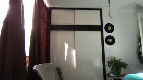 Snapshot of camille_delrey chatting on 09/09/25, 08:19 Camille online show from 09/09/25, 08:19