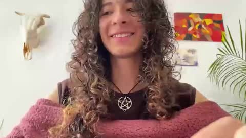 Snapshot of camille_delrey chatting on 11/04/25, 04:06 Camille online show from 11/04/25, 04:06