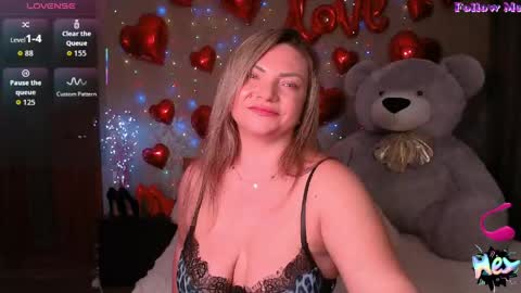 Snapshot of camille_game chatting on 05/21/26, 12:28 Camille Game online show from 05/21/26, 12:28