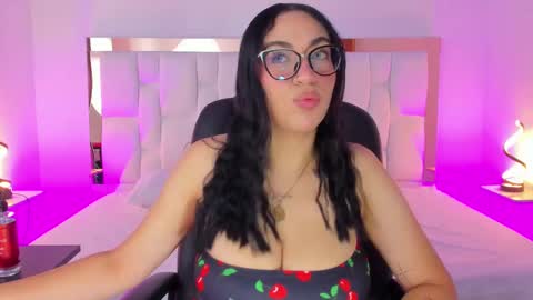 Camille online show from 09/11/25, 01:11