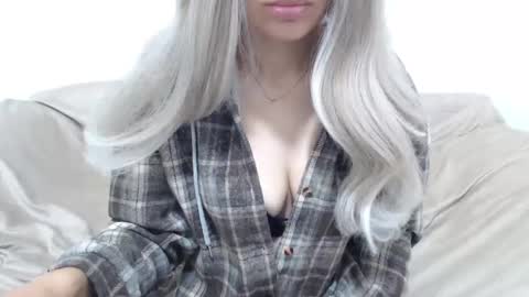 CamilleBunny online show from 05/18/26, 02:07