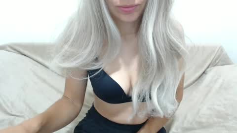 Snapshot of camillebunny chatting on 07/10/26, 02:16 CamilleBunny online show from 07/10/26, 02:16