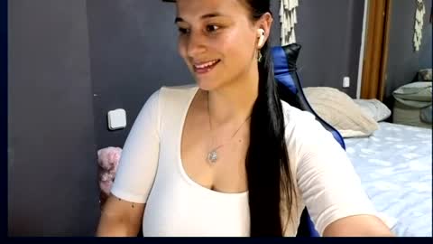 Snapshot of camilo0702 chatting on 07/13/26, 09:17 Camila and Camilo online show from 07/13/26, 09:17