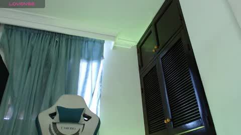 camilo_contre21 online show from 12/04/24, 09:24