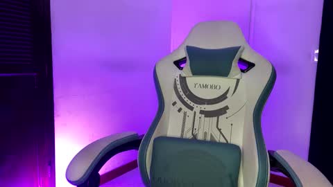 camilo_contre21 online show from 01/28/25, 12:26