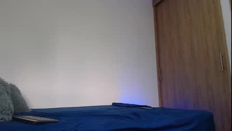 camilo_contre21 online show from 11/19/25, 07:36