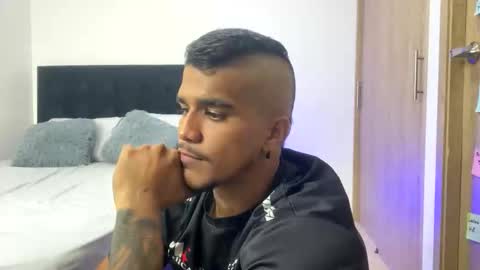 camilo_contre21 online show from 01/15/26, 07:28