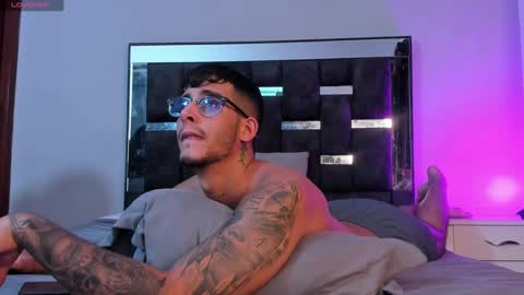   INDEPENDENT MODEL online show from 03/05/25, 09:59