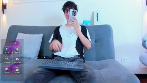 Snapshot of camilo_stark chatting on 01/18/26, 03:21 Camilo online show from 01/18/26, 03:21