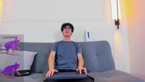 Snapshot of camilo_stark chatting on 02/10/26, 03:21 Camilo online show from 02/10/26, 03:21