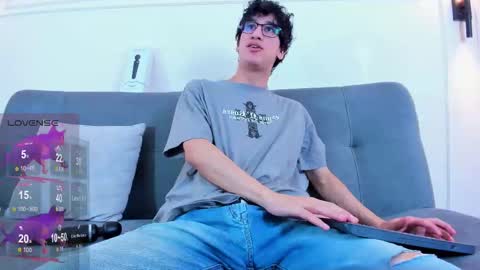 Snapshot of camilo_stark chatting on 02/13/26, 03:24 Camilo online show from 02/13/26, 03:24