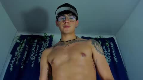 Snapshot of camilo_xcam chatting on 02/15/25, 09:26 CAMILO online show from 02/15/25, 09:26