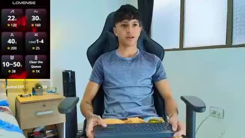 Snapshot of camilobass_ chatting on 06/10/26, 07:46 Camilo Bass online show from 06/10/26, 07:46
