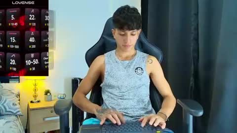 Snapshot of camilobass_ chatting on 06/19/26, 12:37 Camilo Bass online show from 06/19/26, 12:37