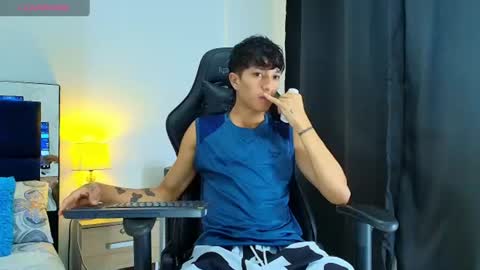 Snapshot of camilobass_ chatting on 07/12/26, 12:34 Camilo Bass online show from 07/12/26, 12:34