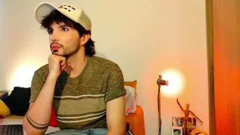 Snapshot of camilosaennz chatting on 06/25/26, 11:09 camilo online show from 06/25/26, 11:09