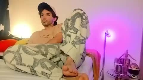Snapshot of camilosaennz chatting on 07/14/26, 02:16 camilo online show from 07/14/26, 02:16