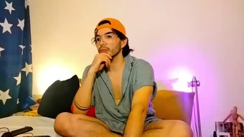 Snapshot of camilosaennz chatting on 07/16/26, 02:28 camilo online show from 07/16/26, 02:28